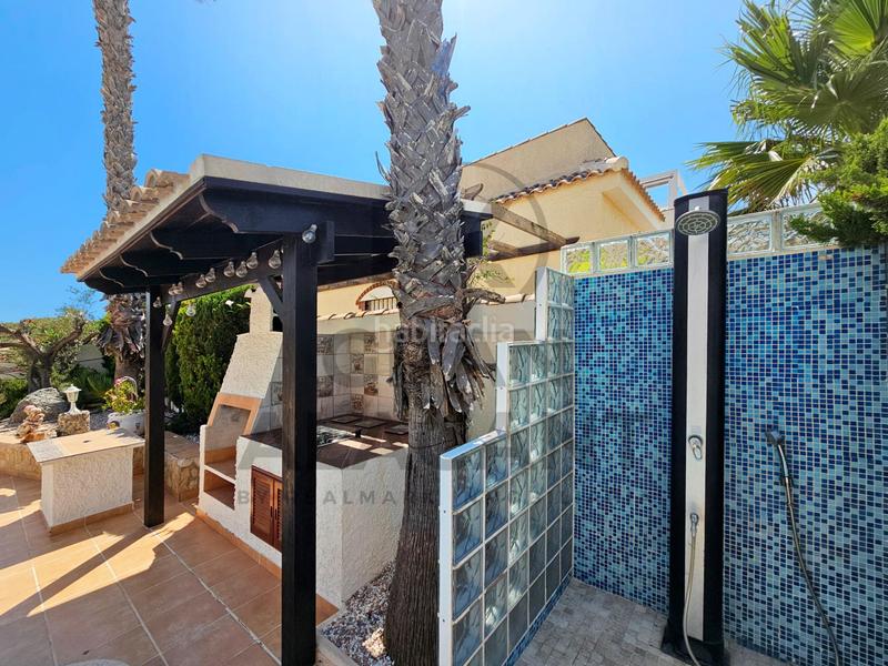Foto 2d4b9ea1-afc9-487f-8aa2-ec33190f91a9. Chalet Monte y Mar bajo chalet independiente con piscina cerca del mar ! en Santa Pola
