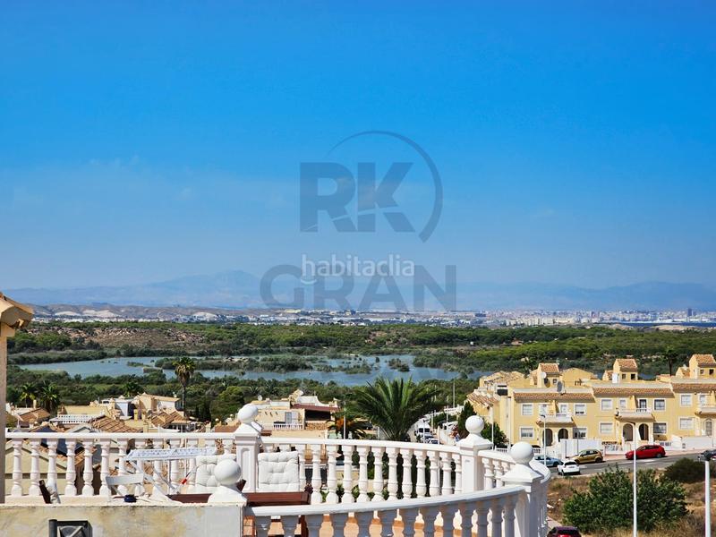 Foto 51561774-b967-4a48-8a0b-a27f3fafdb0b. Chalet Monte y Mar bajo chalet independiente con piscina cerca del mar ! en Santa Pola