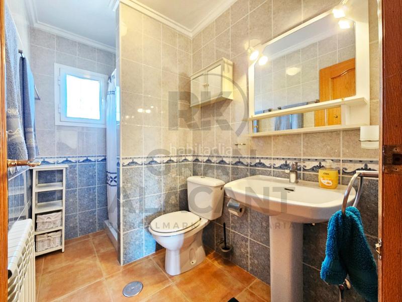 Foto 52e851d7-c293-47a4-8db2-03650e1d5adc. Chalet Monte y Mar bajo chalet independiente con piscina cerca del mar ! en Santa Pola