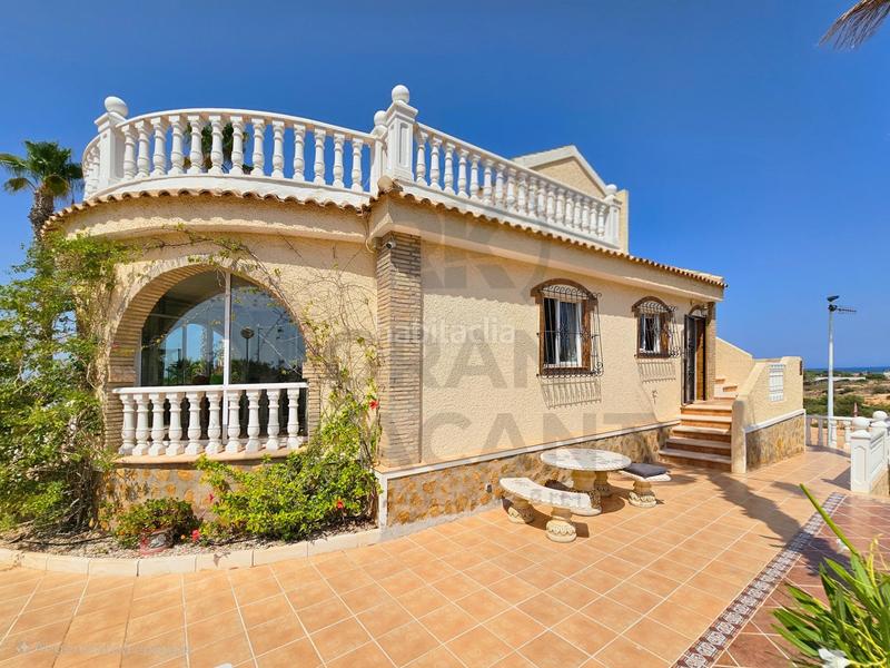 Foto 64ec357e-8b0f-477a-bef5-105b14729401. Chalet Monte y Mar bajo chalet independiente con piscina cerca del mar ! en Santa Pola