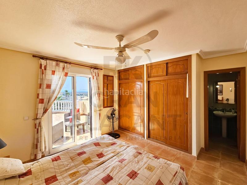 Foto e4c67445-9496-49ee-965d-882de4a0398b. Chalet Monte y Mar bajo chalet independiente con piscina cerca del mar ! en Santa Pola