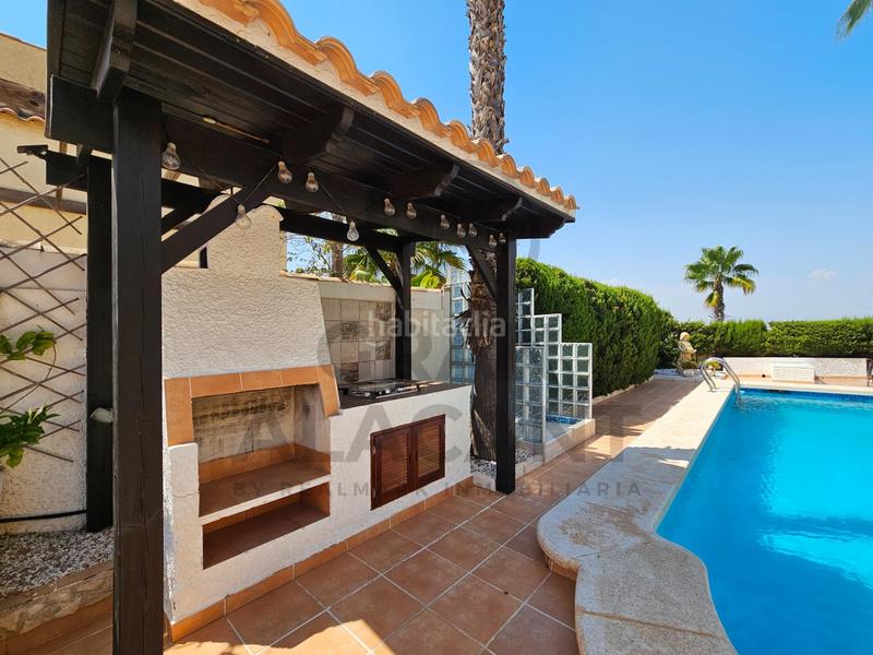 Foto ea275c6a-9726-47d5-9be4-a96a17654818. Chalet Monte y Mar bajo chalet independiente con piscina cerca del mar ! en Santa Pola
