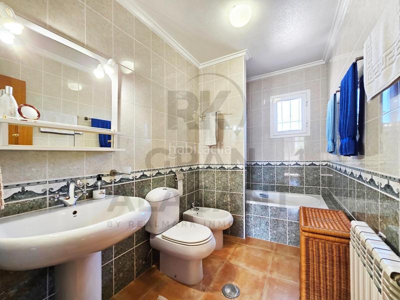 Foto ed3d0d88-e651-4c66-bce4-937b75a209cf. Chalet Monte y Mar bajo chalet independiente con piscina cerca del mar ! en Santa Pola