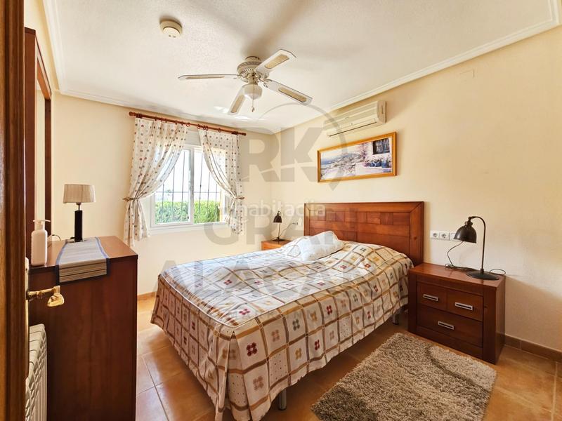 Foto f3598994-9ef3-494f-ad03-cb798666c844. Chalet Monte y Mar bajo chalet independiente con piscina cerca del mar ! en Santa Pola