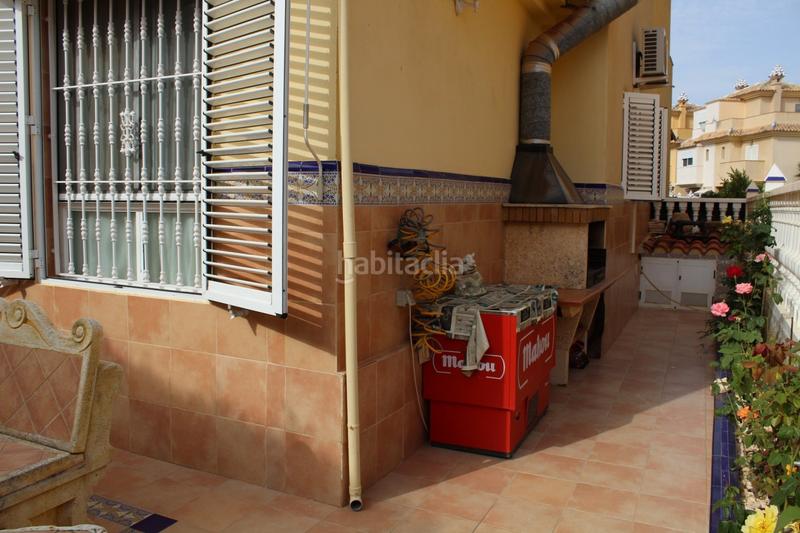 Foto 1d6a1cb5-75e2-4b21-970d-c4ff52a9c024. Casa te presentamos una oportunidad única para vivir en Santa Pola
