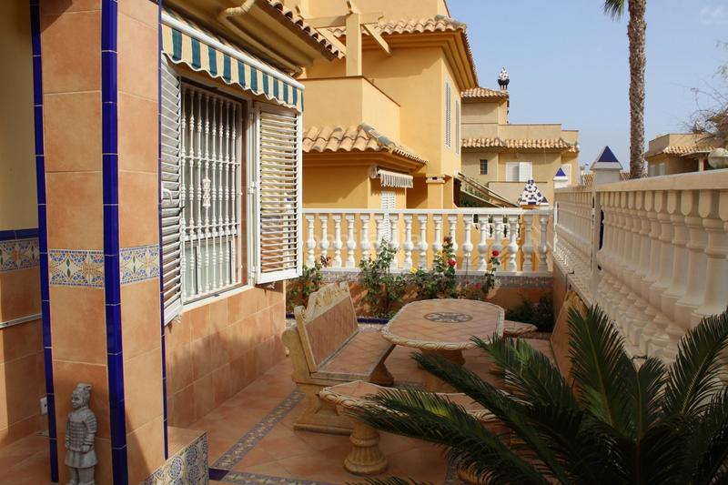 Foto 63284ae6-9ab6-49f4-8a80-c55eb8bfba25. Casa te presentamos una oportunidad única para vivir en Santa Pola