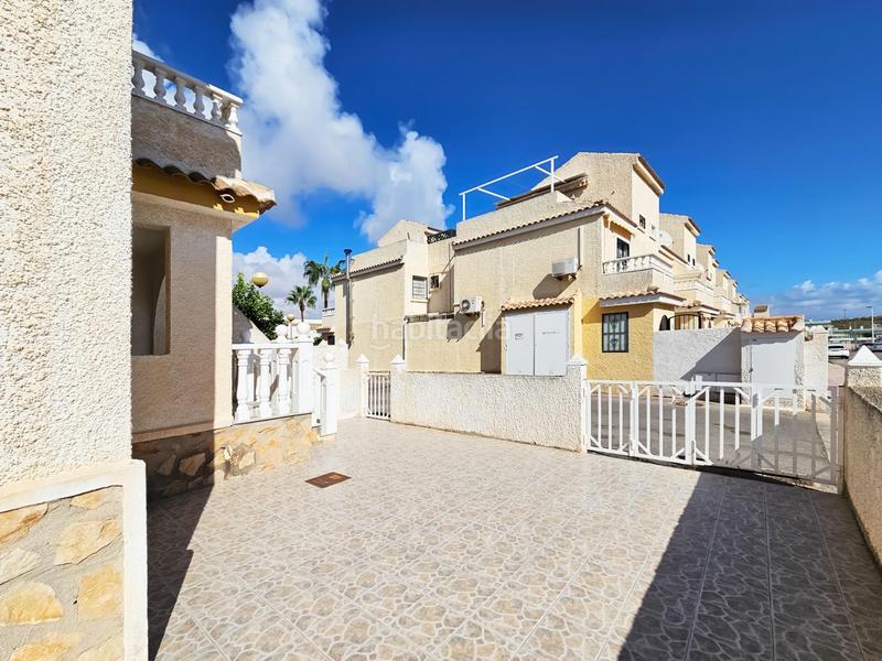 Foto 28d7e7ca-255a-4bf0-97c6-101c9d637a94. Casa in avenida polonia 280 in Monte y Mar Santa Pola