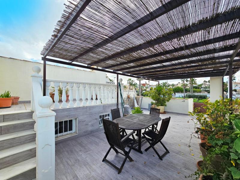 Foto 498df071-e74f-45aa-bbc1-d00cbc30f5cc. Maison avec chauffage parking piscine dans Monte y Mar Santa Pola