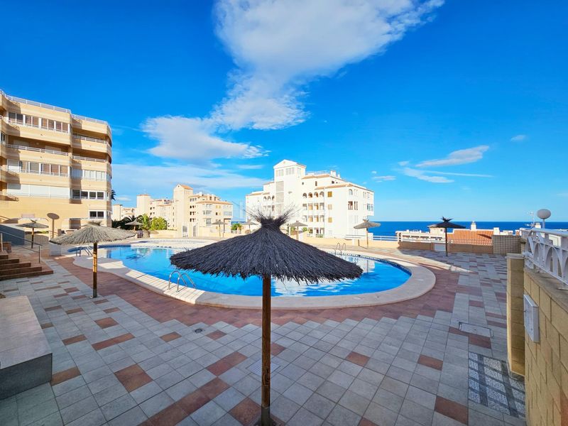 Foto 3091d6e9-5775-48ad-985a-955a9d5a638d. Apartament amb calefacció aparcament piscina a Los Arenales del Sol Elche / Elx