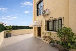 Haus in Escandinavia 41. Chalet independiente en urbanización de primera línea