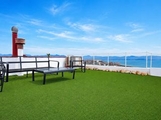 Haus  Avenida asia. Oportunidad de inversión con vistas frontales al mar en gran ala