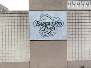 Aparcament cotxe a Avenida Costa Blanca 17