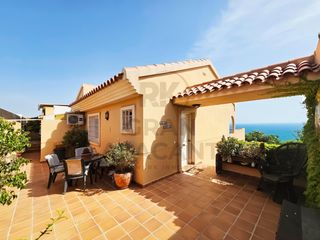 Casa a Escandinavia 41. Casa en primera línea con vistas frontales al mar
