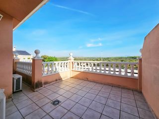Casa en Avenida carabasi del 9. Urb. mediterraneo  bungalow con piscina y parking , cerca del ma