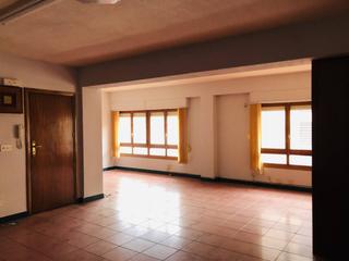 Rent Business premise in Reyes católicos 2. Entresuelo en alquiler en elda zona mercado central