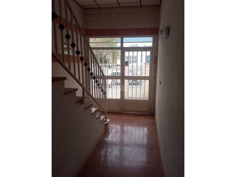 Foto 1ff2ff1b-e8ad-454b-81a4-bbae54401f30. Nau industrial a Petrer