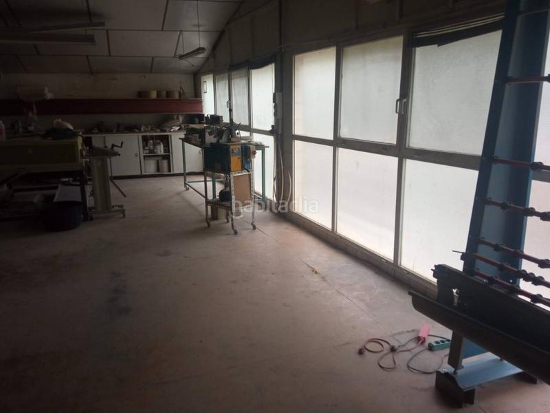 Foto f87e9835-2a74-4e97-a3dc-5d78038bceb7. Nau industrial a Petrer