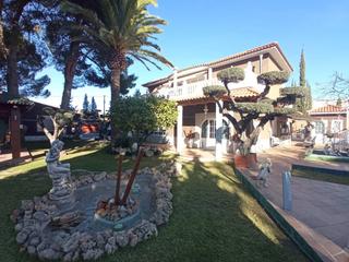 Casa a Dolores 6. Venta de una amplia casa en elda