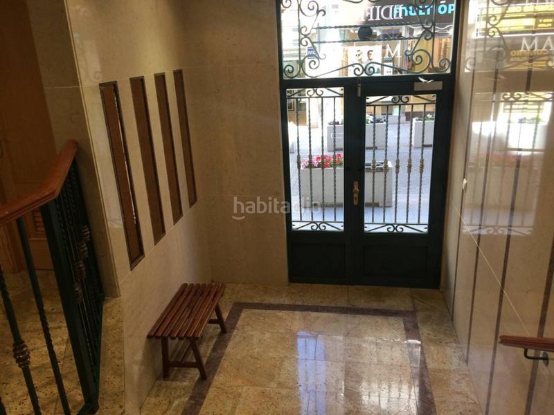 Foto 81023205-f360-44b5-a88f-a6c5fd17c8ab. Locale commerciale in juan carlos i 28 in Plaza Castelar - Mercado Central Elda