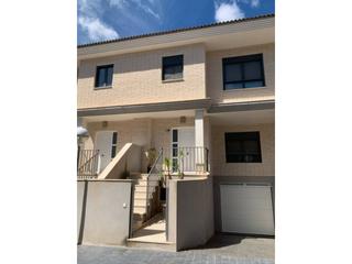 Casa a Petrer. Venta de bungalow en petrer