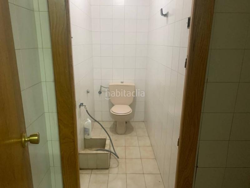 Foto f21ef05b-f316-4dc9-85f0-4b409ce6f055. Local comercial se vende ampli local en Fraternidad Elda