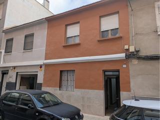 Casa a San crispín 19. Venta de casa en elda