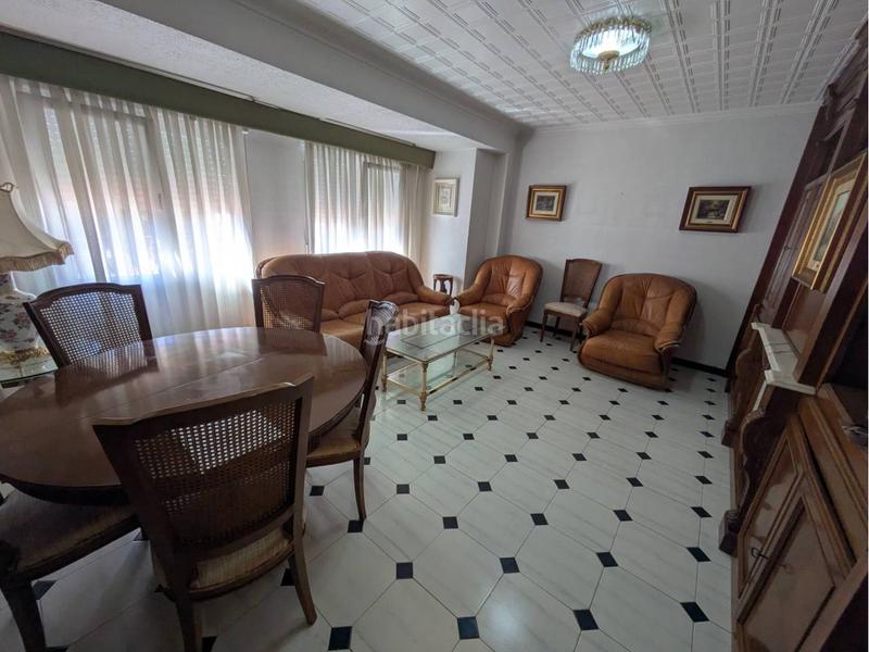 Foto 0a036ff7-064c-4e4c-9132-7f80ce5586f0. Piso venta de piso en Plaza Castelar - Mercado Central Elda