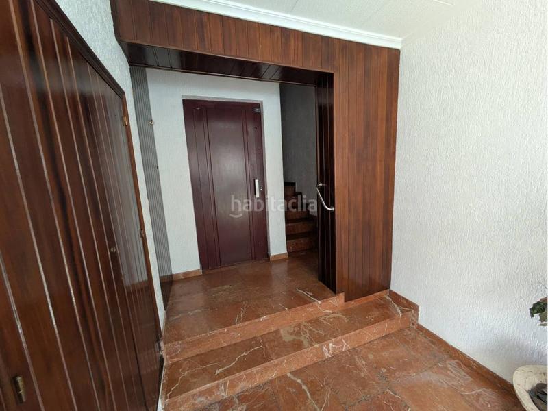 Foto bcfb27b6-bab2-4576-990e-48dc52d6f739. Piso venta de piso en Plaza Castelar - Mercado Central Elda