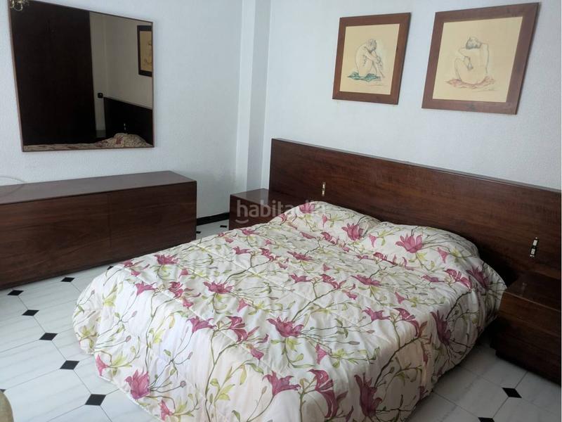 Foto edf52c0b-00fe-4a19-9b8b-cdbe3eb05938. Piso venta de piso en Plaza Castelar - Mercado Central Elda