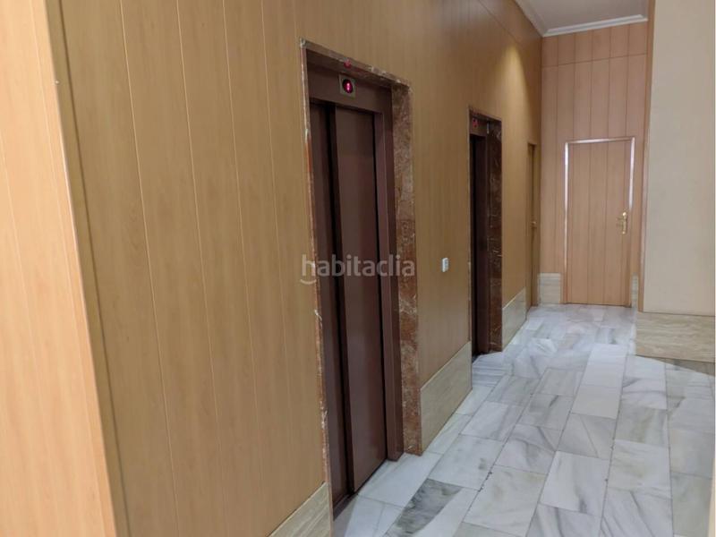 Foto b769b2ee-e17b-463b-bc75-06f1d611c474. Flat with parking in Centro Elda