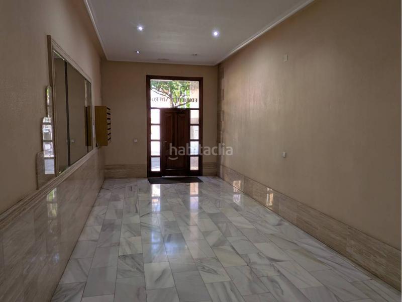 Foto bc09e54a-a153-4b5c-9ae9-560fef63760e. Flat with parking in Centro Elda