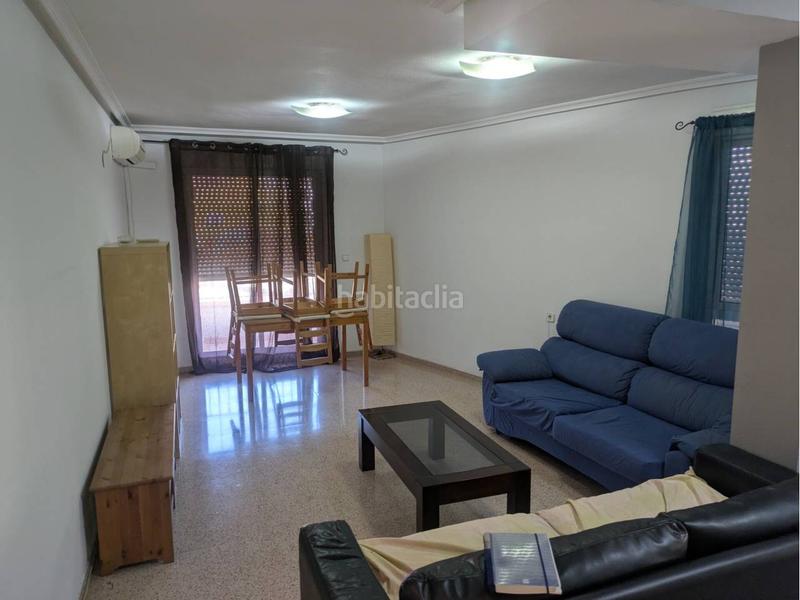 Foto dc701728-6d13-4f70-8ee1-3a2b67279461. Flat with parking in Centro Elda