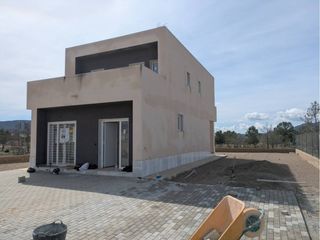 Chalet  Calle alto ideal. Venta de villa en salinas