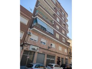 Appartamento  Calle rafael altamira. Piso en venta en elda, cómodo y adaptado