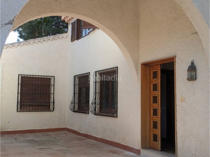 Foto 9b7f58b6-e639-4eb4-9d0d-cddd6e9ee7a1. Xalet amb aparcament piscina a Campo Alto-Club de Campo Elda