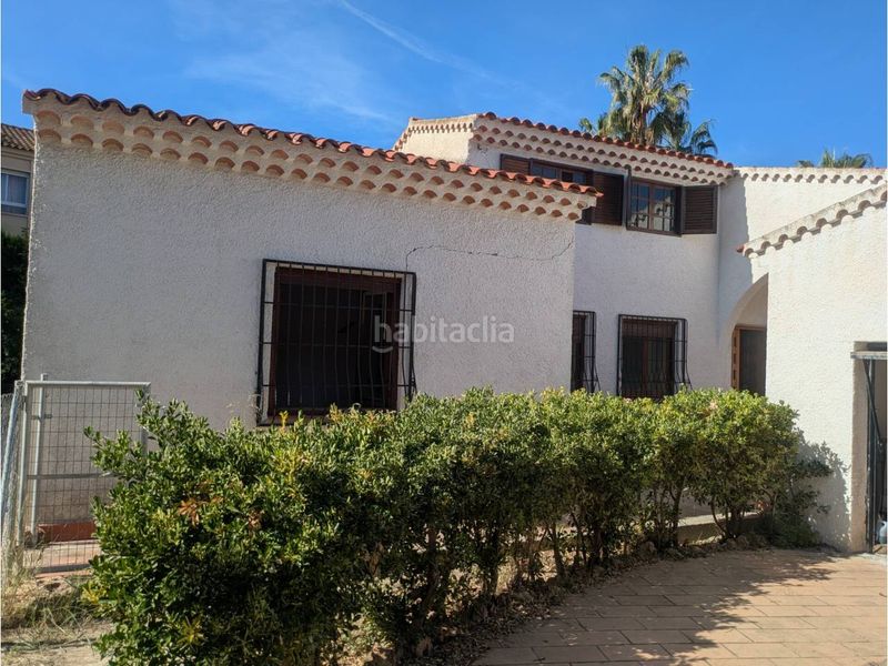Foto c79157d1-f32d-492d-97f5-7a2ab8713891. Xalet amb aparcament piscina a Campo Alto-Club de Campo Elda