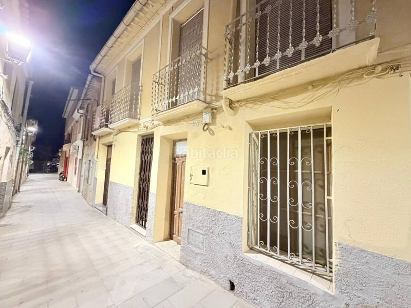 Foto 2c03b421-4a89-42ed-b3e9-6bc365749dba. Casa a Centro Elda