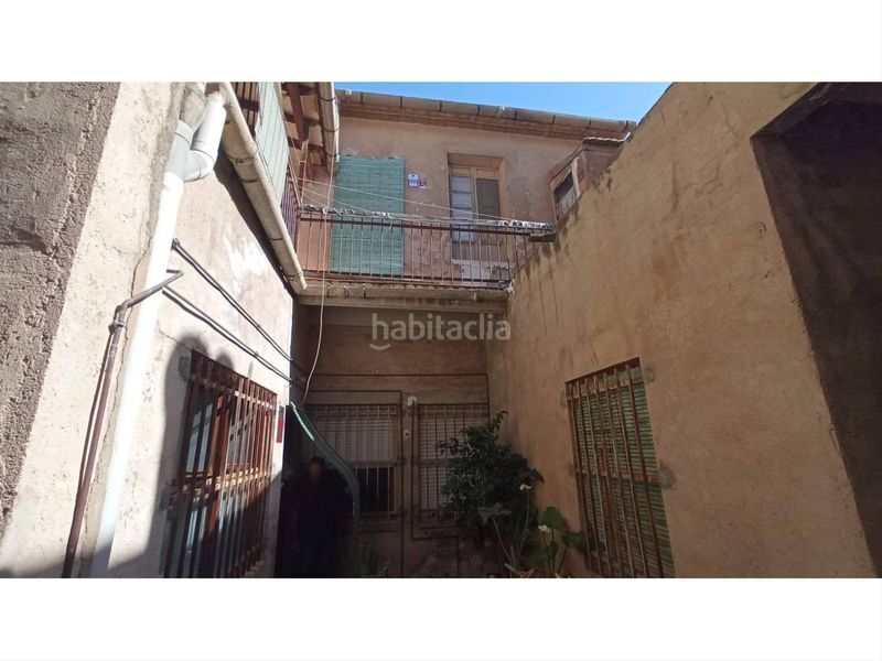 Foto d4e06ac6-4b5d-42a1-882d-aab500ac54f2. Chalet con riscaldamento in Centro Elda