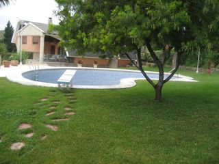 Chalet en Calle la loma 2. Chalet en venta en urbanizaci�n loma bada