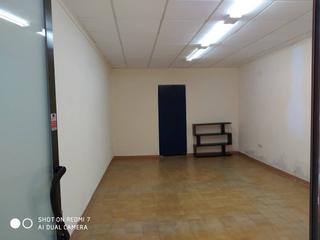 Business premise  Juan ce la cierva. Local en venta en elda