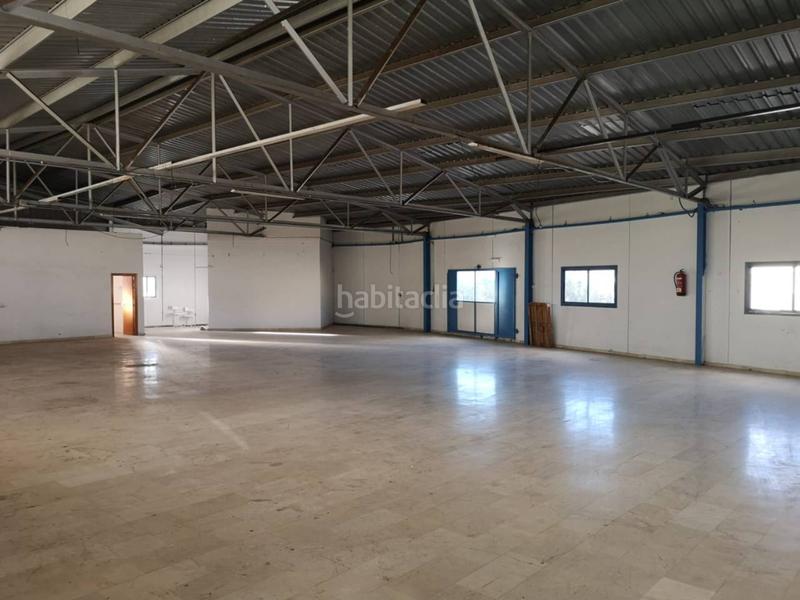 Foto 6e437e3b-8122-4b99-ab42-e20236dd5190. Capannone industriale in Campo Alto-Club de Campo Elda