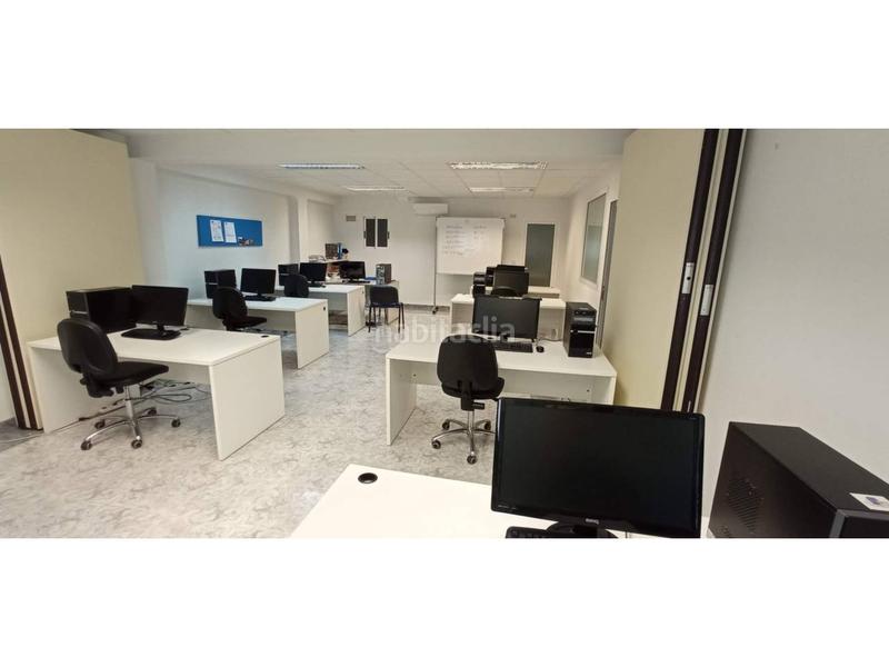 Foto 12871f3e-784f-4eb2-96f1-b72d20404a1b. Bureau dans jaime balmes 68 dans Petrer