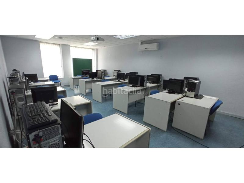 Foto 9803bec2-f518-4351-ac7d-1382f1692798. Bureau dans jaime balmes 68 dans Petrer