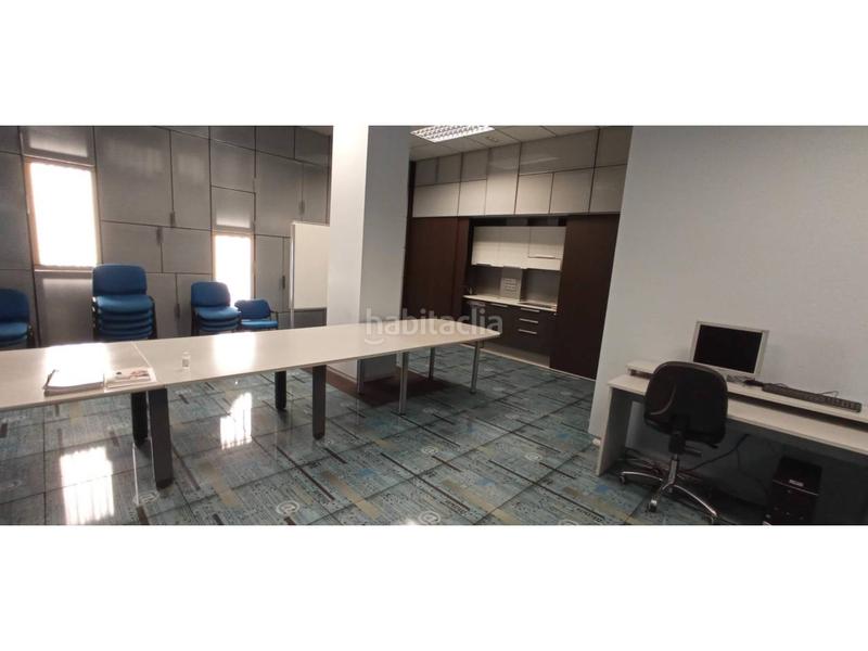 Foto aa8c6f0e-ab19-4b2d-bcdd-75ee289c877a. Bureau dans jaime balmes 68 dans Petrer