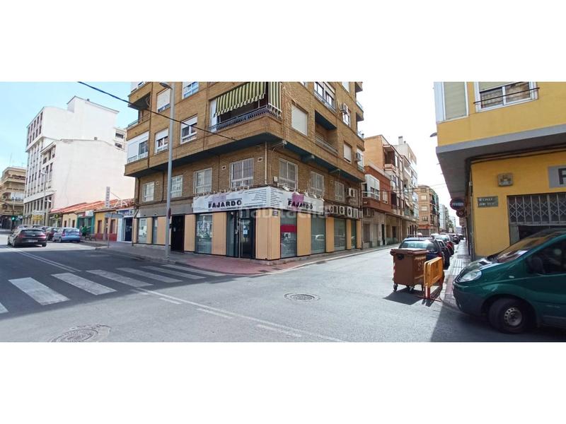 Foto c30e4ad6-96ab-4c38-9ef7-d14aa8a081dc. Bureau dans jaime balmes 68 dans Petrer