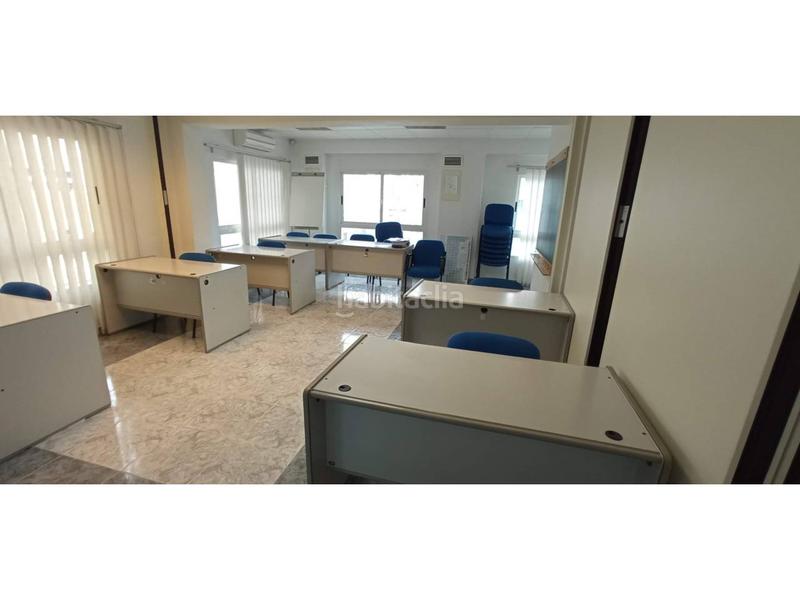 Foto c5296a6f-9d39-47fe-b1ea-62908654c38c. Bureau dans jaime balmes 68 dans Petrer