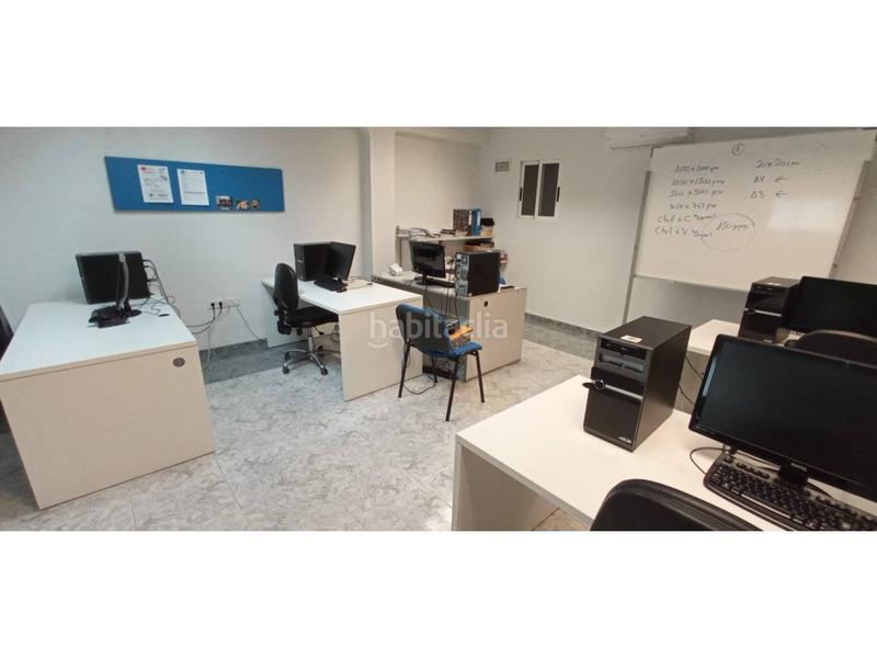Foto d58b81c0-839e-4083-9ce3-57747c5314d8. Bureau dans jaime balmes 68 dans Petrer