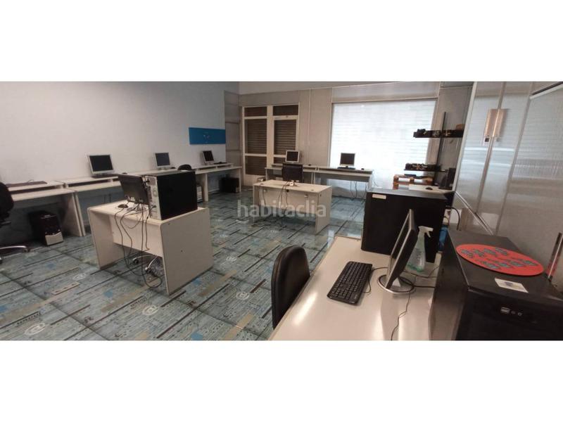 Foto f7fa9b9b-2341-41ca-81f4-f1d4fb729fbd. Bureau dans jaime balmes 68 dans Petrer