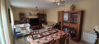 Casa aparellada a Los Robles. Ref.0469 venta de gran chalet pareado de esquina en seseña / 253