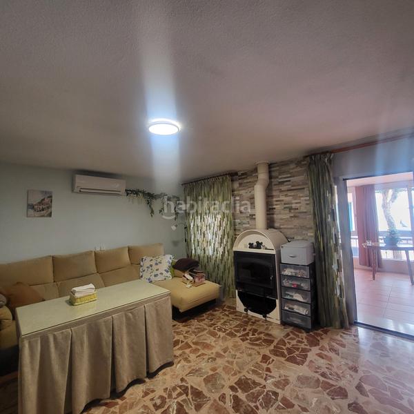 Foto b7754e66-6d46-4f57-98de-b80f4800dc4c. Casa amb calefacció aparcament a Los Robles Seseña